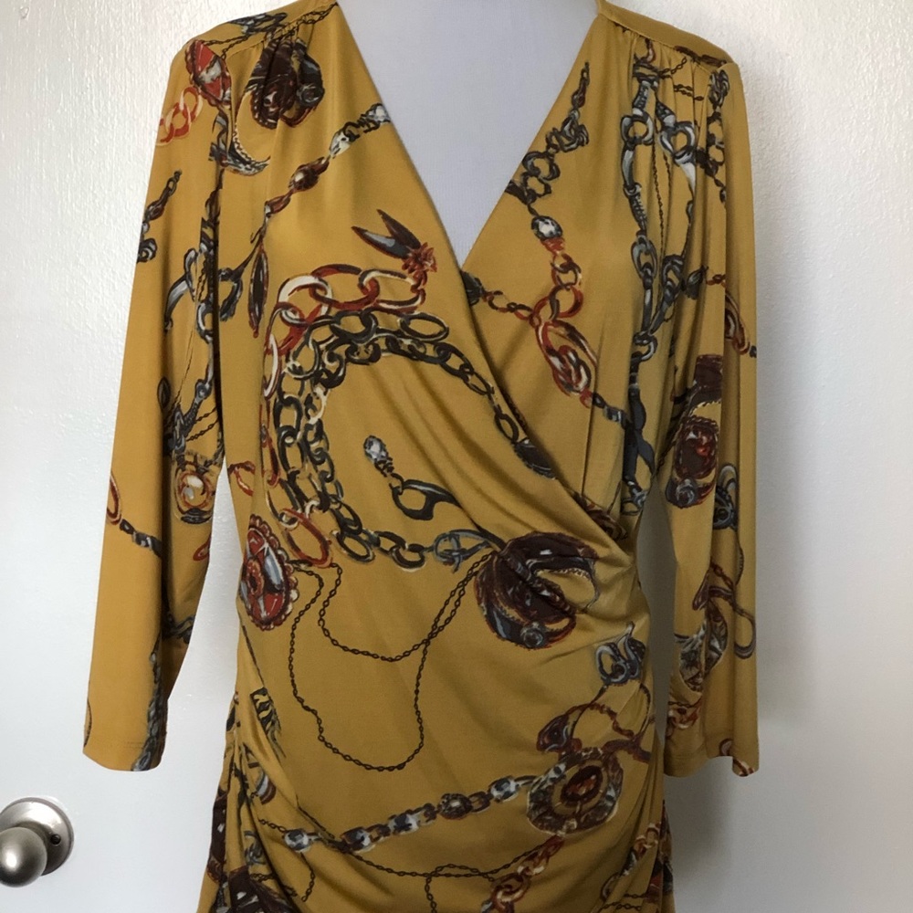 Carmen Gold Chain Print Fitted Blouse